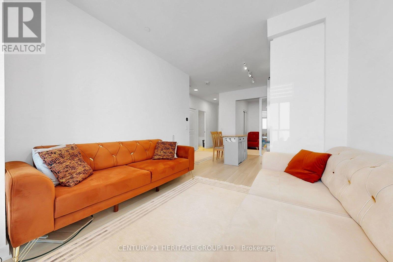 3504 - 30 UPPER MALL WAY — photo 21
