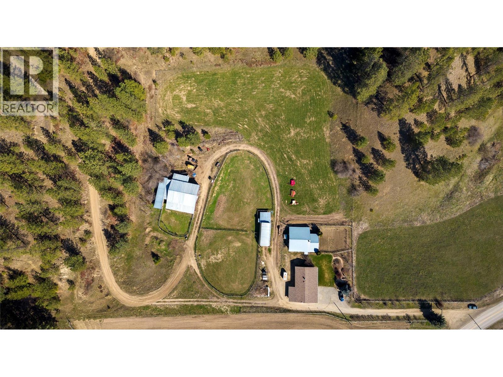 2720 Salmon River Road, Salmon Arm
