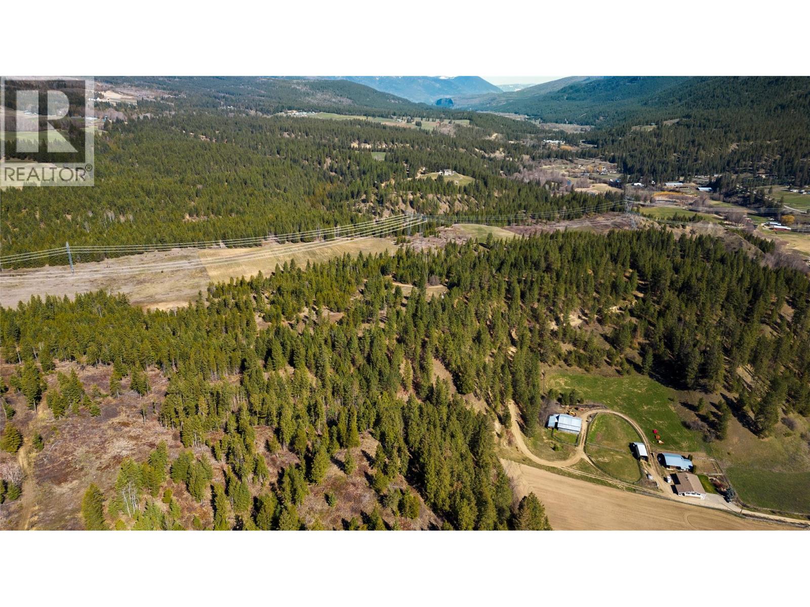 2720 Salmon River Road, Salmon Arm