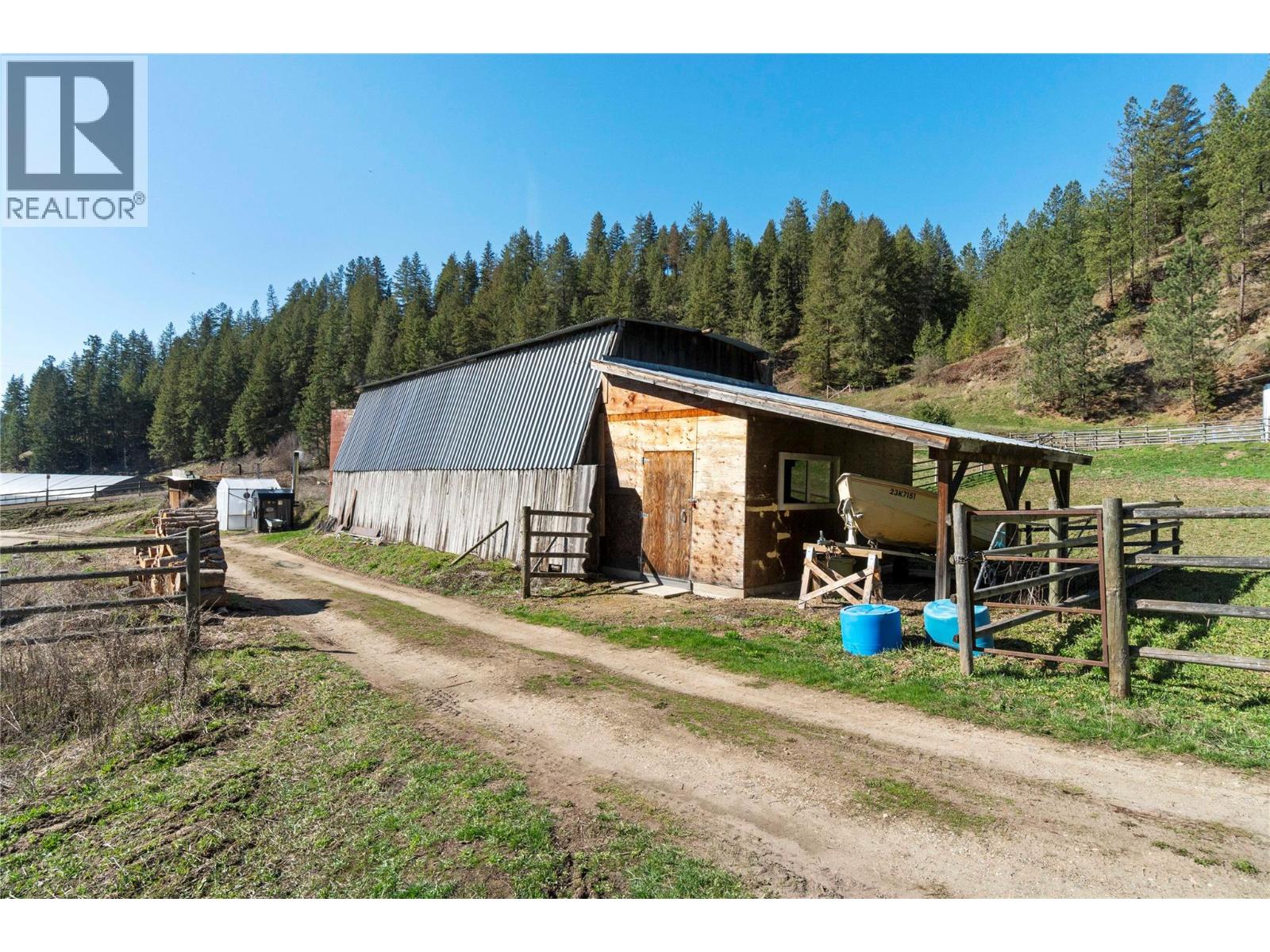 2720 Salmon River Road, Salmon Arm