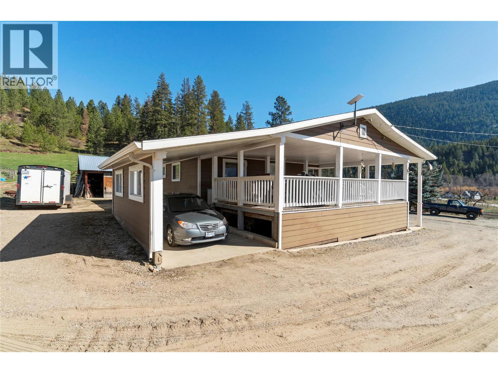 2720 Salmon River Road, Salmon Arm