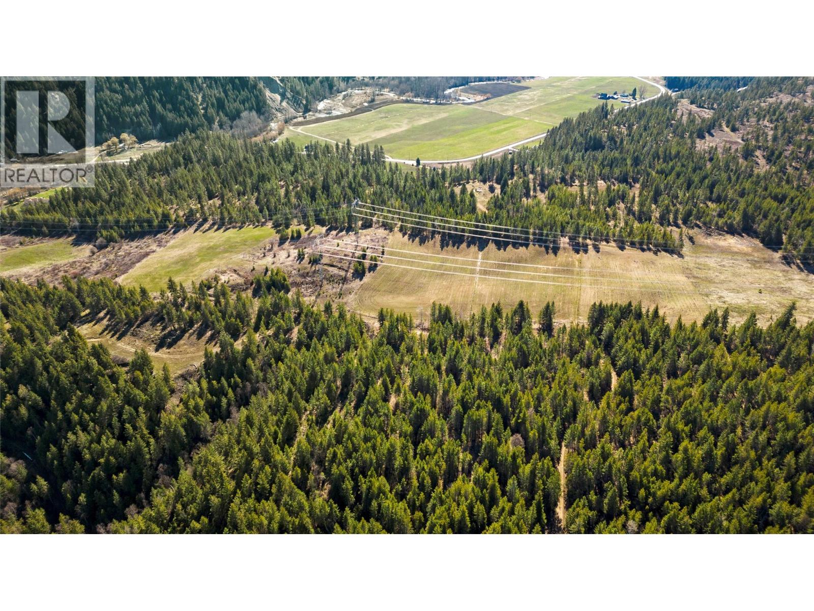 2720 Salmon River Road, Salmon Arm