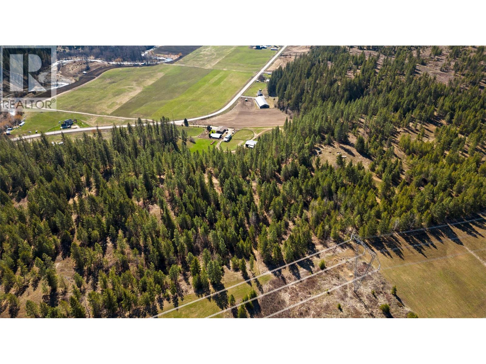 2720 Salmon River Road, Salmon Arm
