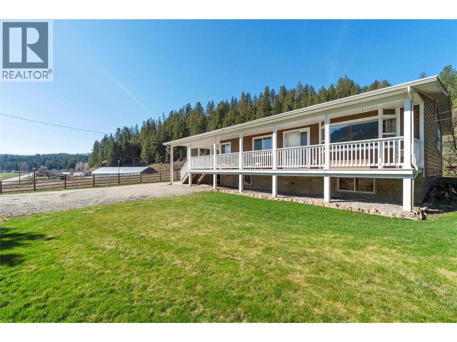 2720 Salmon River Road, Salmon Arm
