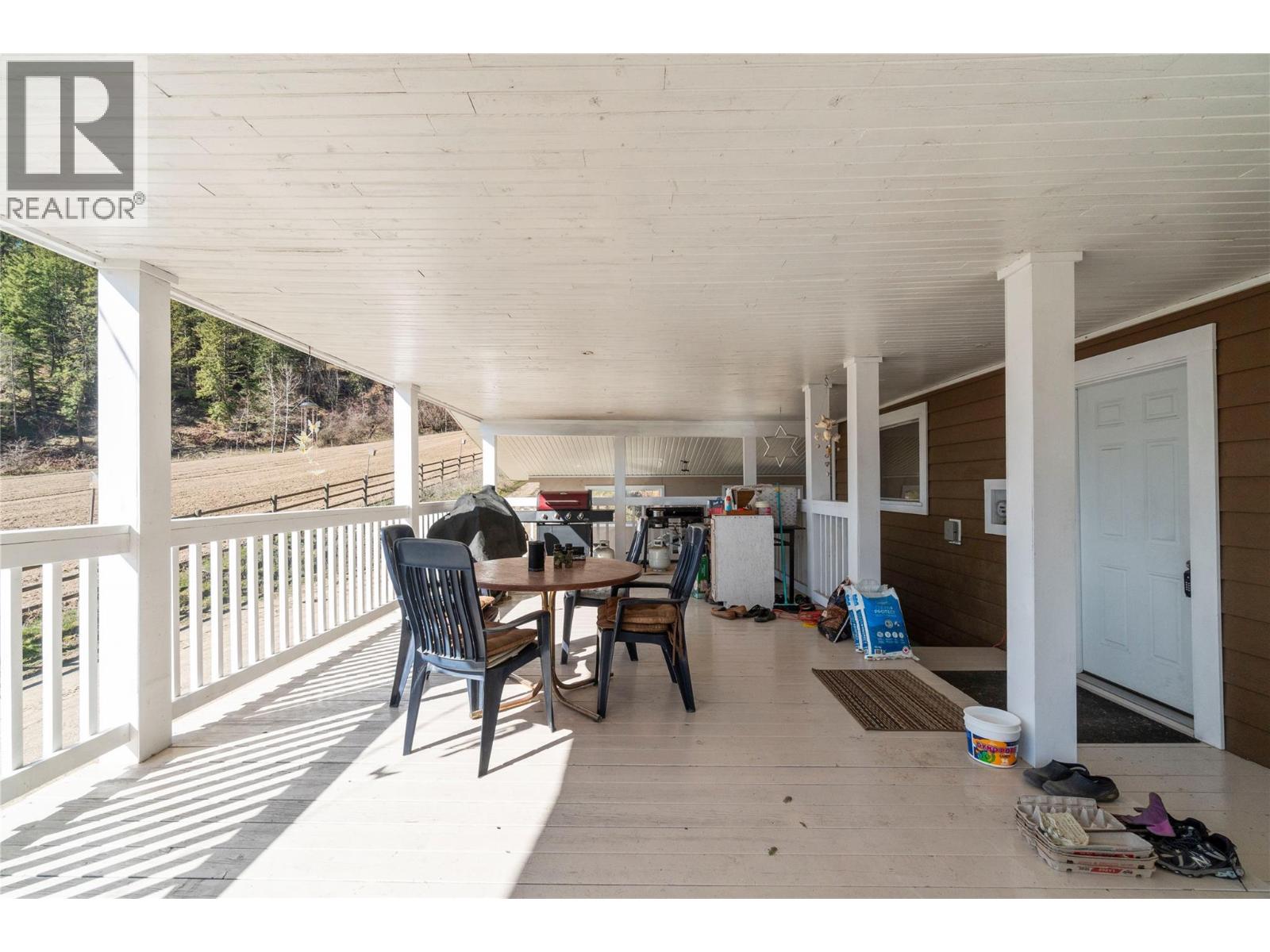 2720 Salmon River Road, Salmon Arm