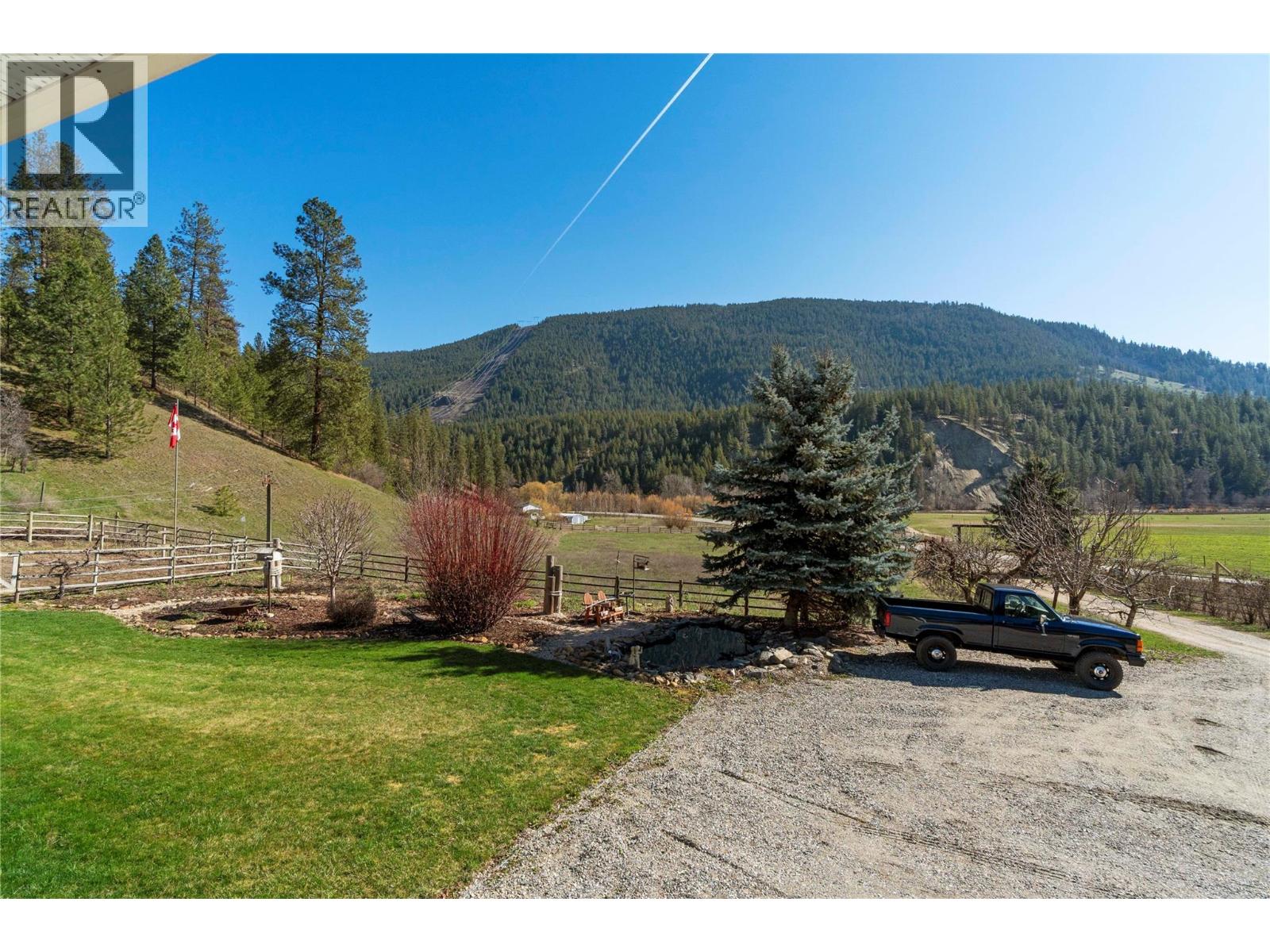 2720 Salmon River Road, Salmon Arm