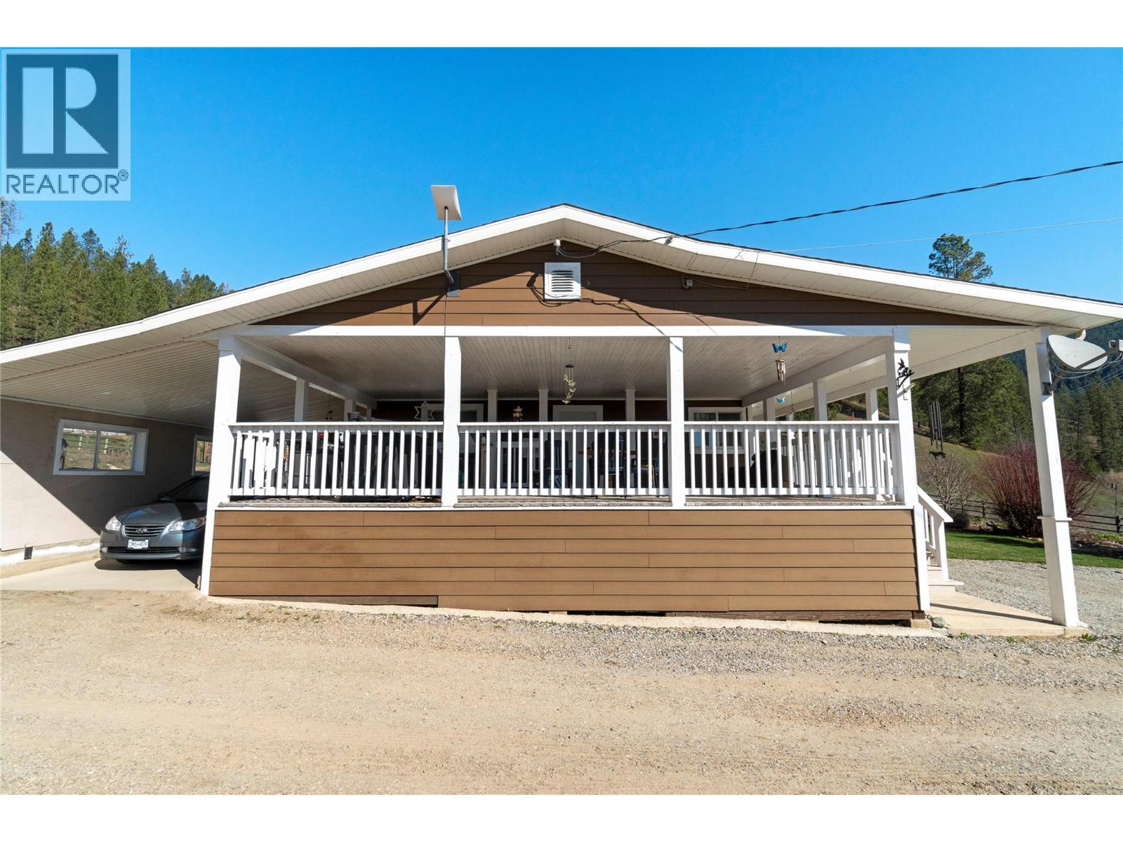 2720 Salmon River Road, Salmon Arm