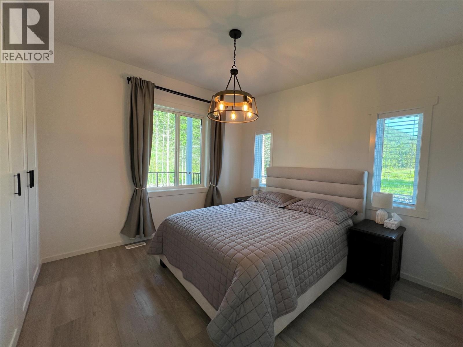 5090 50A Street NE, Salmon Arm