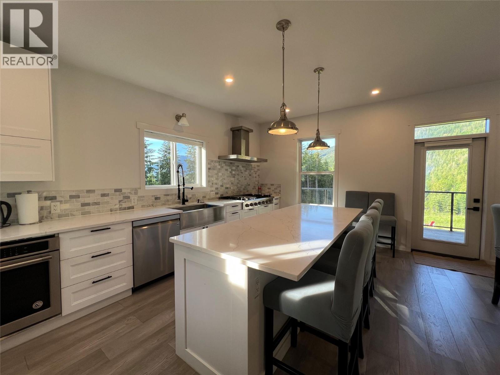 5090 50A Street NE, Salmon Arm