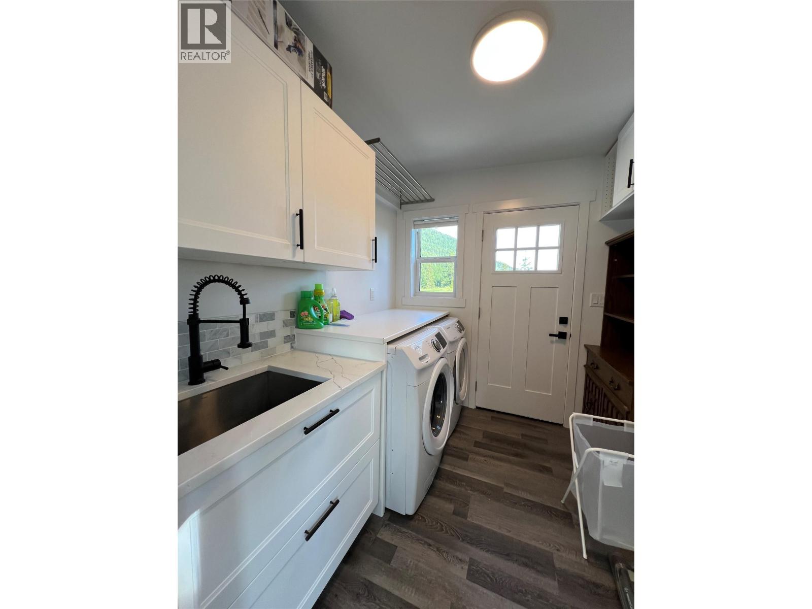 5090 50A Street NE, Salmon Arm