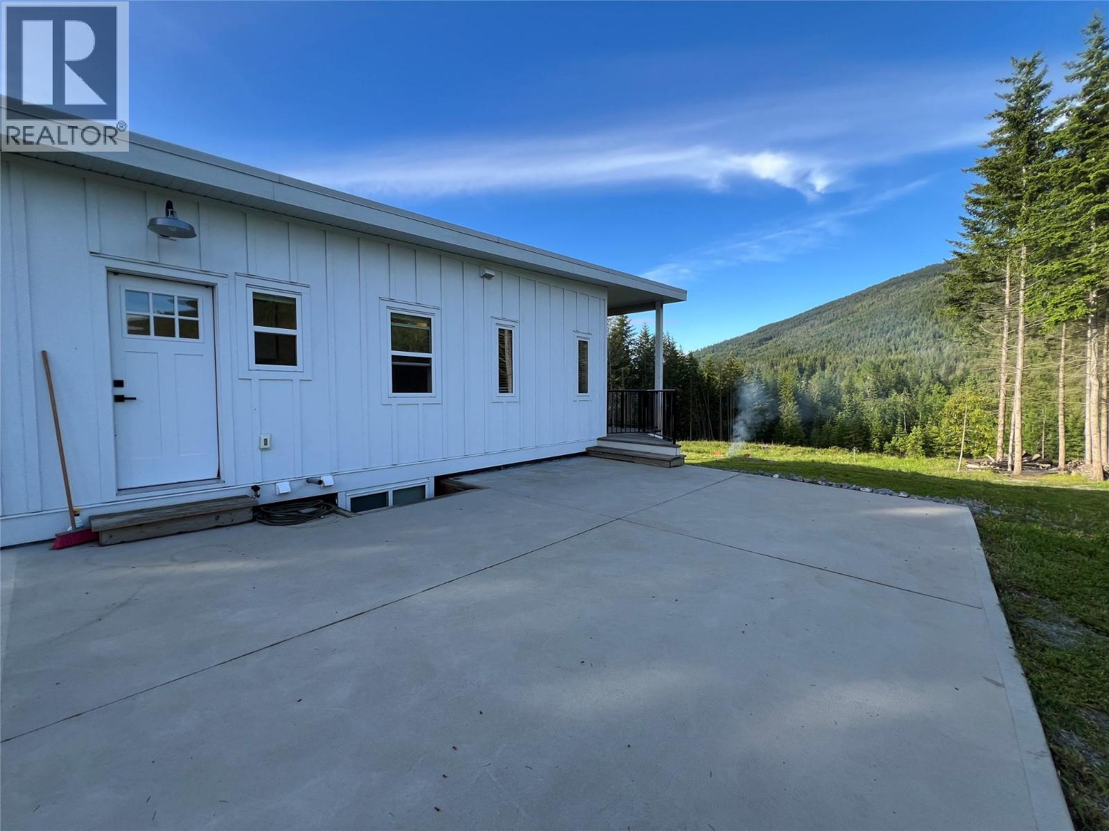 5090 50A Street NE, Salmon Arm