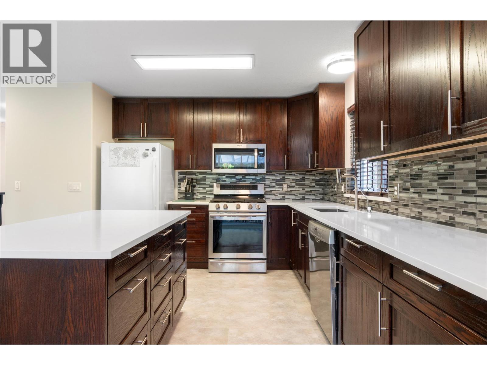 721 11 Street SE, Salmon Arm