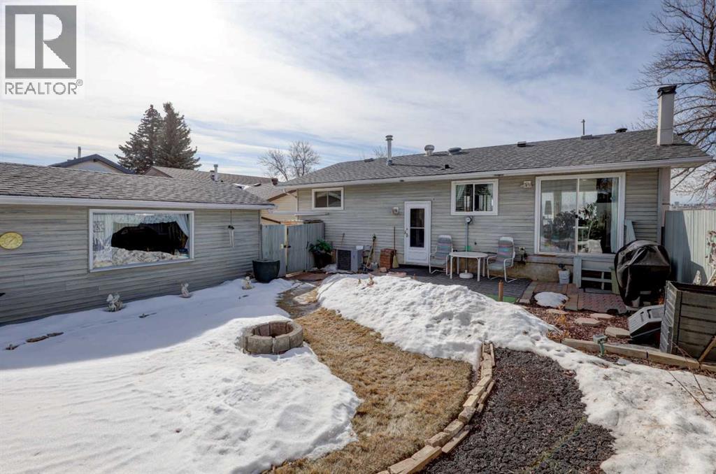 Single Family House Bungalow for Sale in  Lysander Drive SE Ogden Calgary 