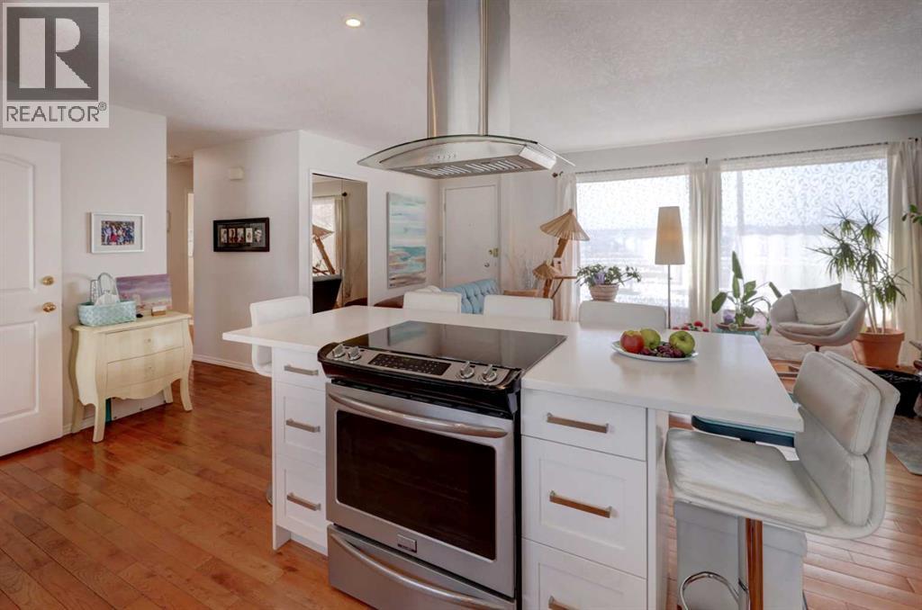 Single Family House Bungalow for Sale in  Lysander Drive SE Ogden Calgary 