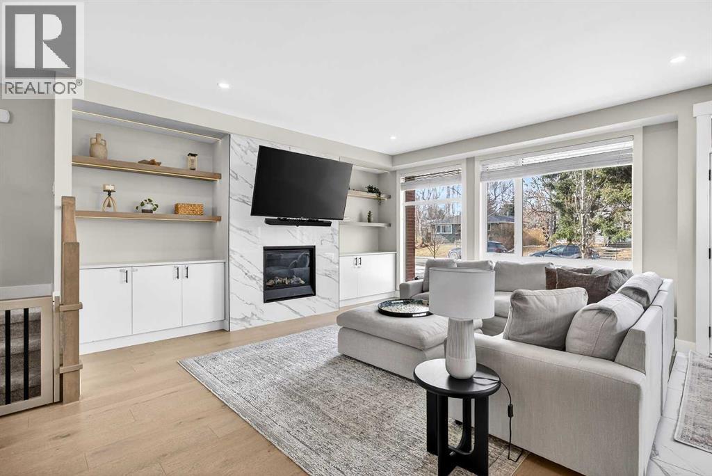 Single Family House for Sale in  Heston Street NW Highwood Calgary 