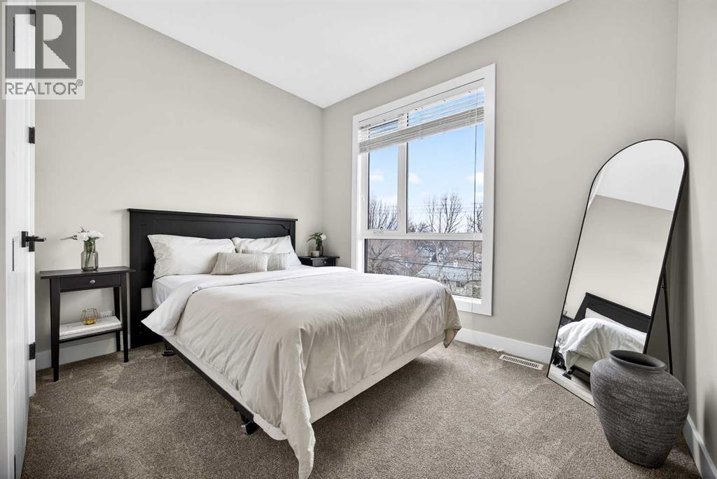 Single Family House for Sale in  Heston Street NW Highwood Calgary 