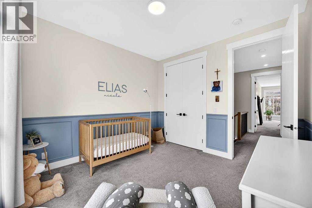 Single Family House for Sale in  Heston Street NW Highwood Calgary 