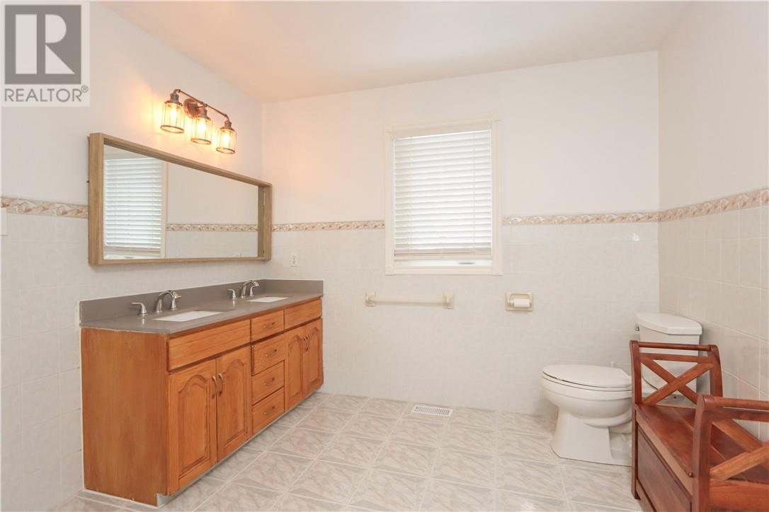 670 Moonrock Avenue, Sudbury, Ontario, P3E5Z6 — Photo 72