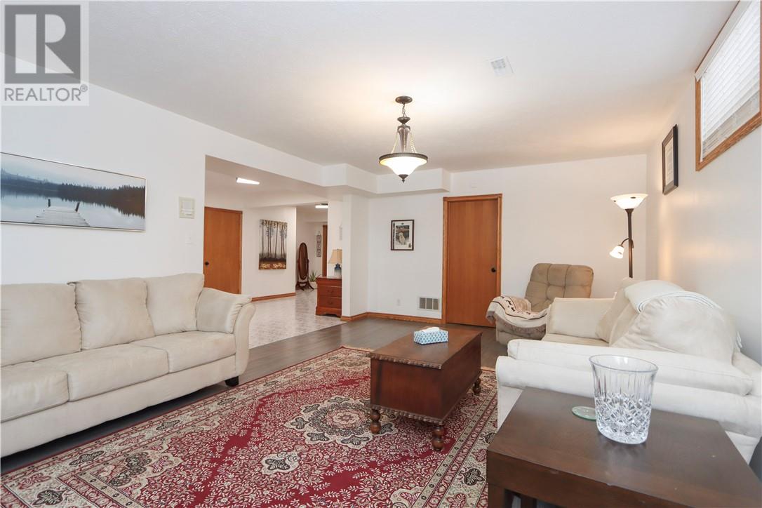 670 Moonrock Avenue, Sudbury, Ontario, P3E5Z6 — Photo 5
