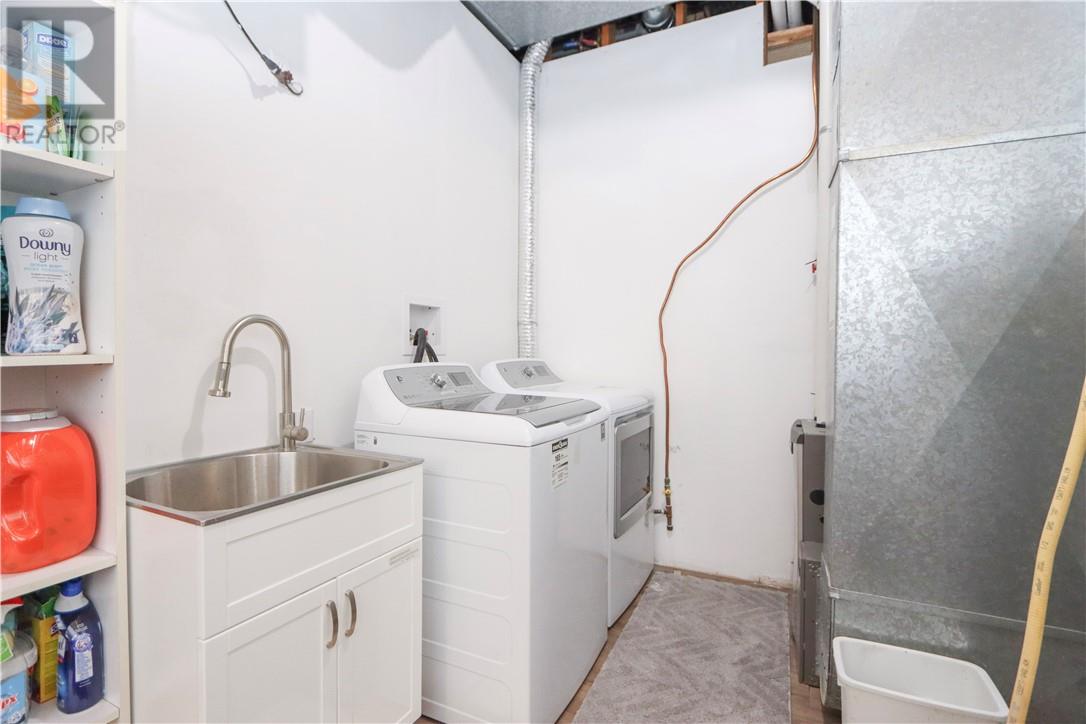 670 Moonrock Avenue, Sudbury, Ontario, P3E5Z6 — Photo 3