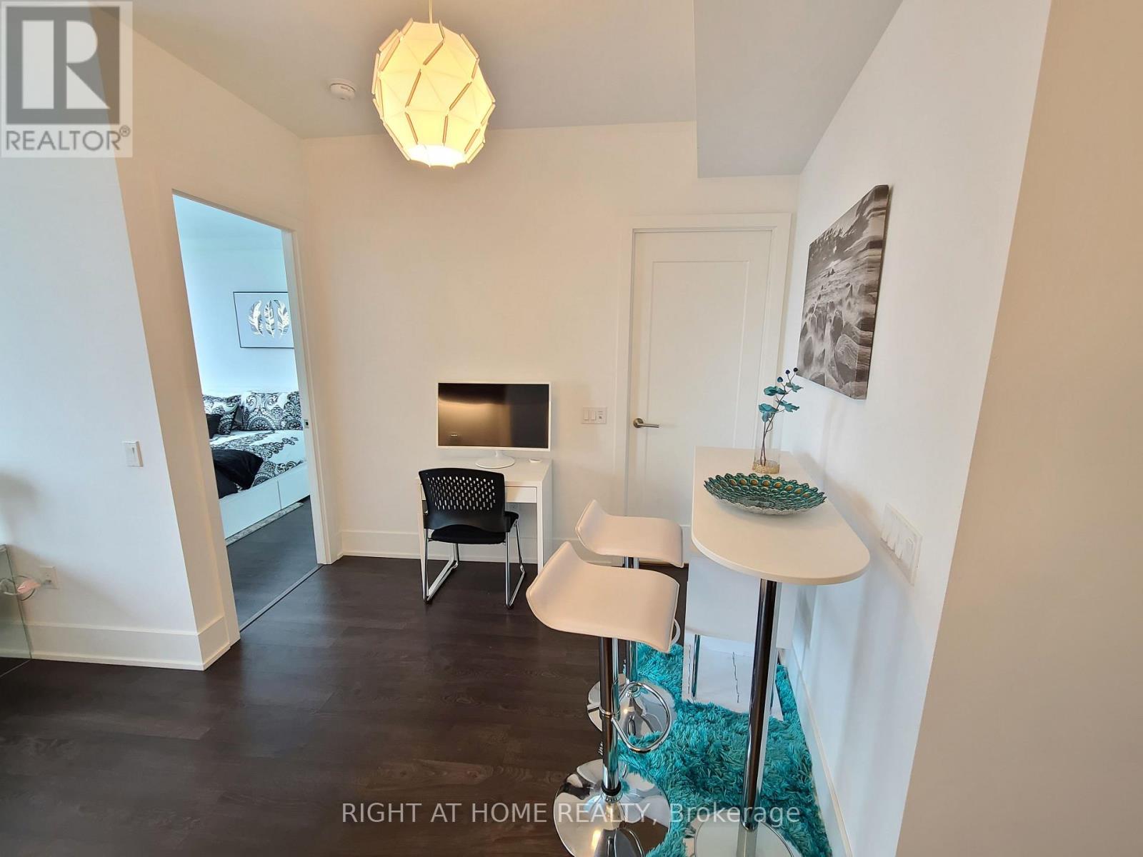 #3712 10 YORK STREET - 15