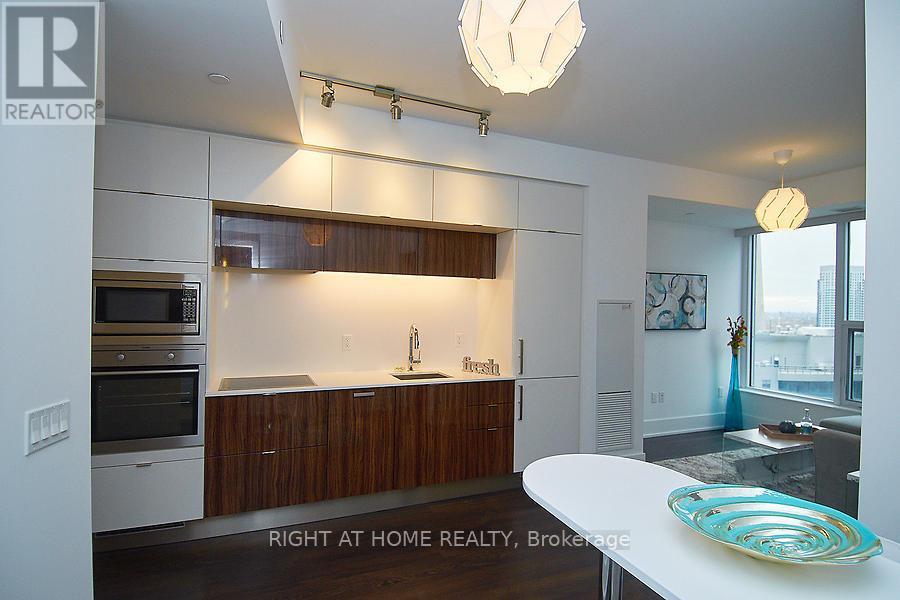 #3712 10 YORK STREET - 20