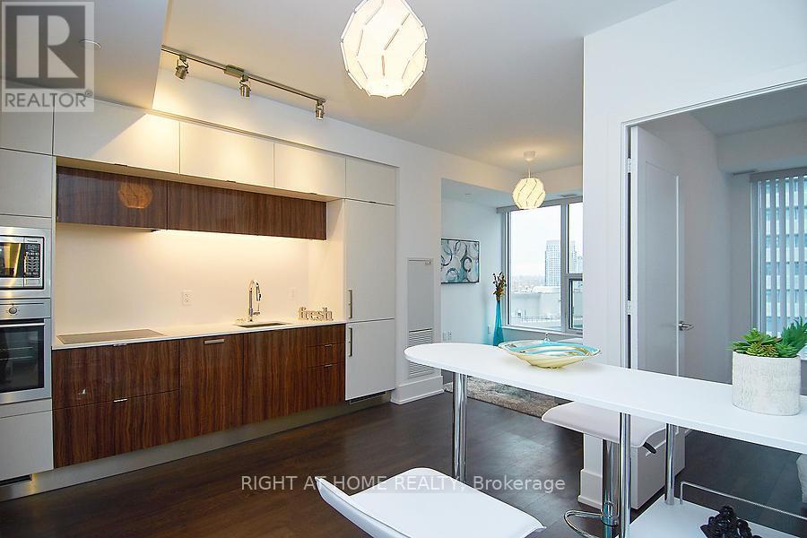 #3712 10 YORK STREET - 22