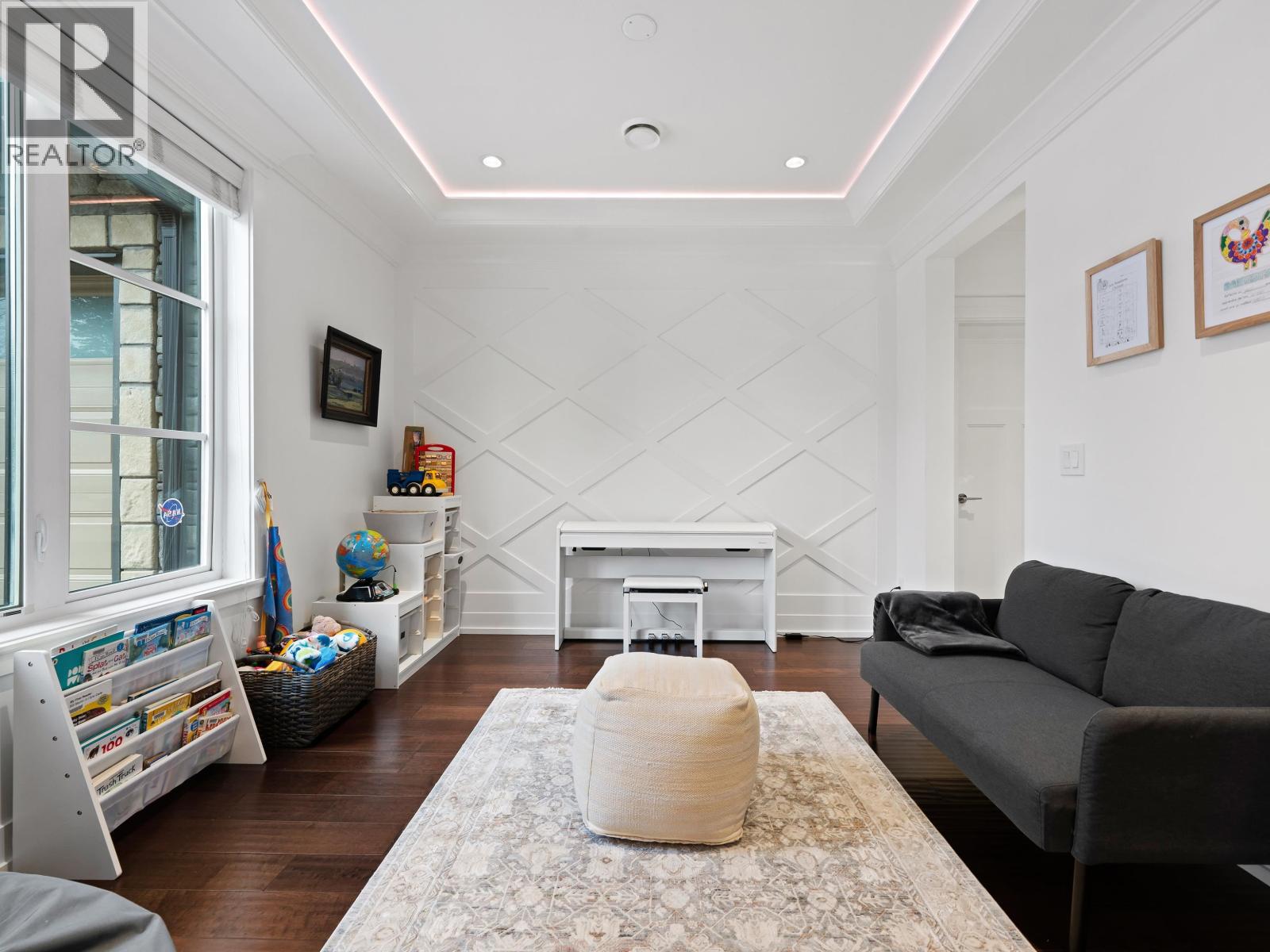 3360 BAIRD ROAD, North Vancouver