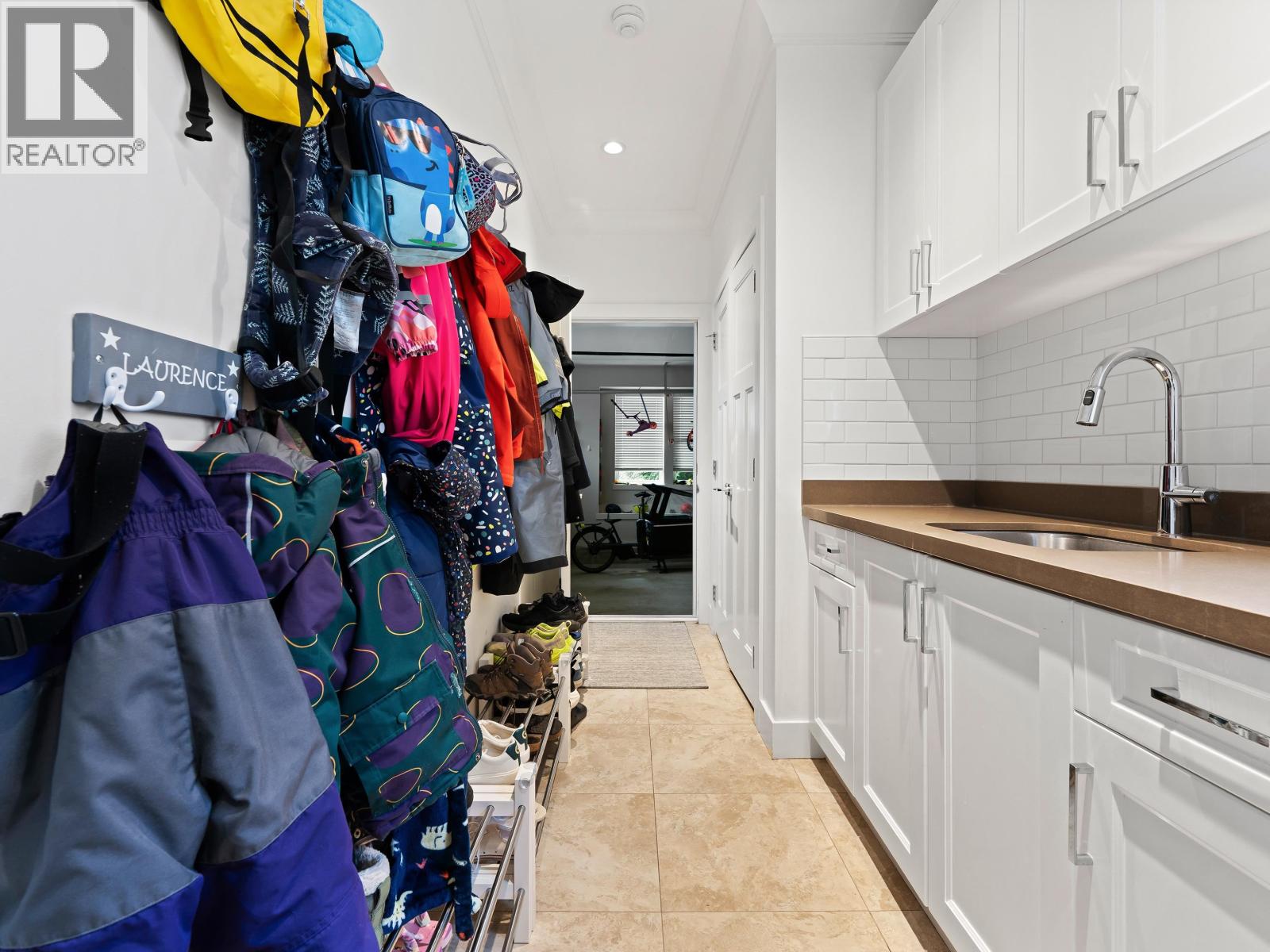 3360 BAIRD ROAD, North Vancouver