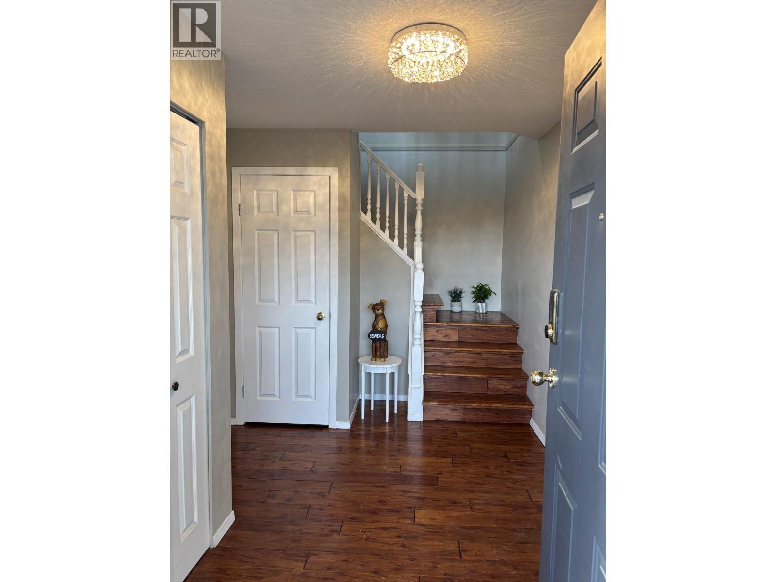 7415 Valley Heights Drive, Grand Forks