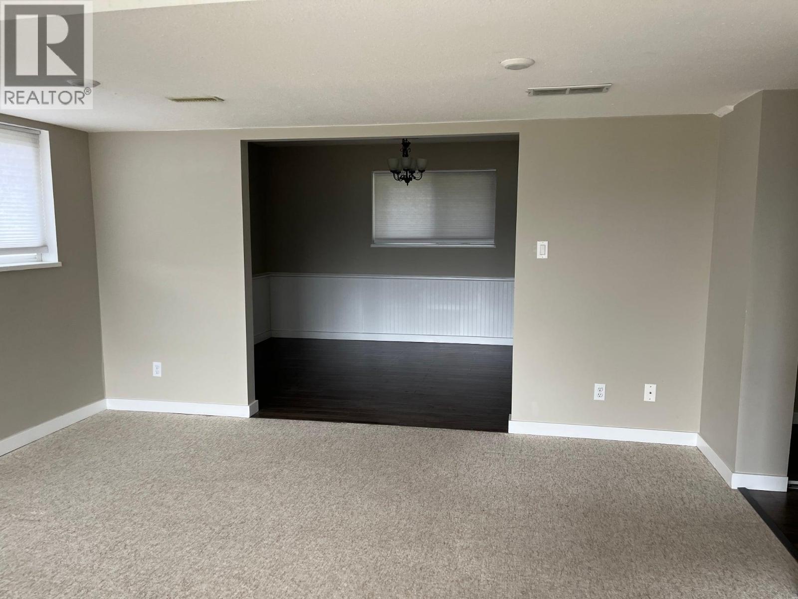 7415 Valley Heights Drive, Grand Forks