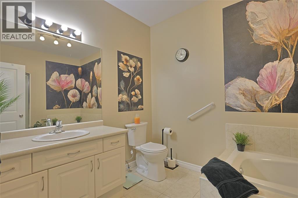 13 OAKWOOD LINKS LANE - 21