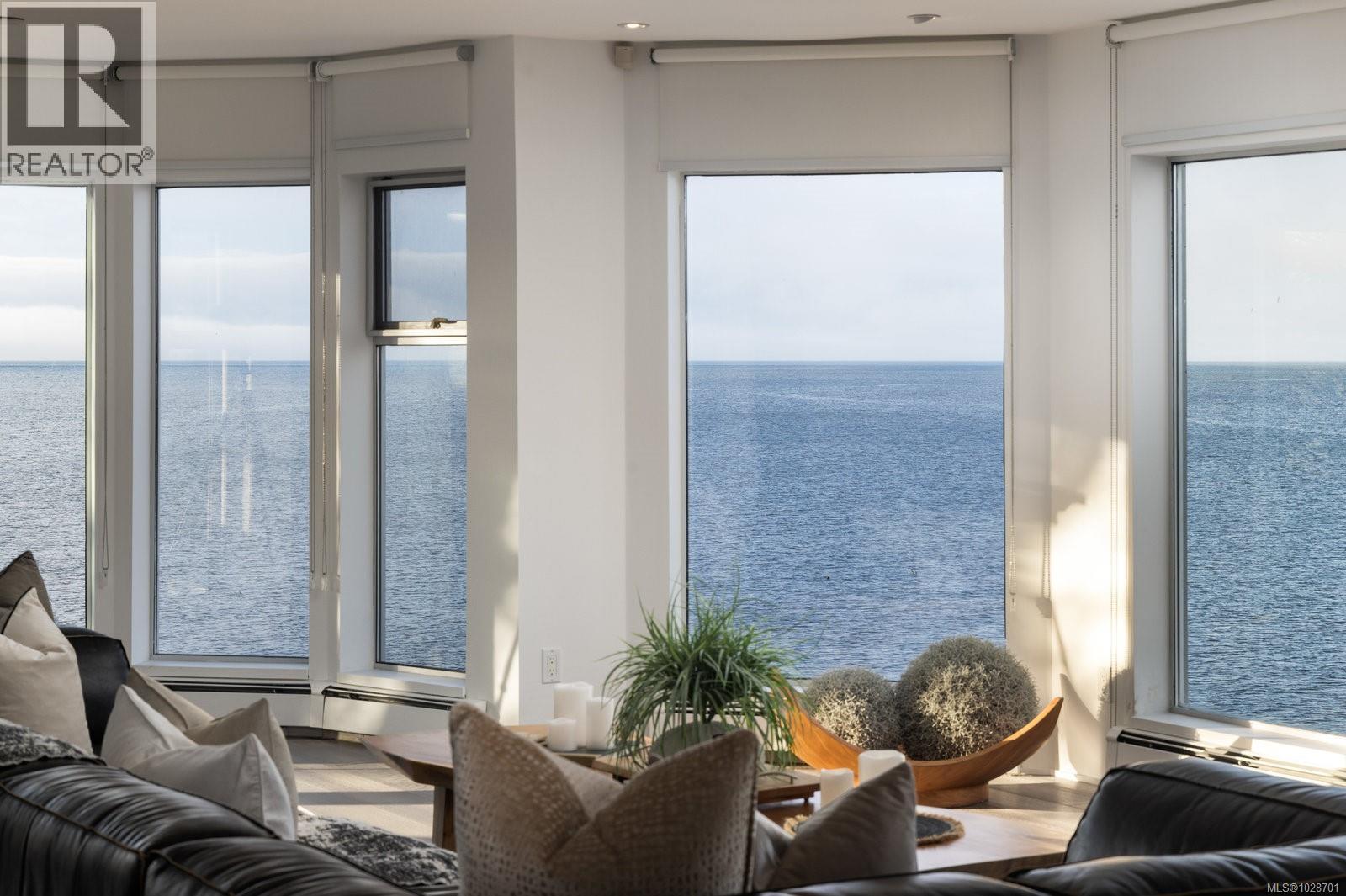  2179 Crescent Road, Oak Bay