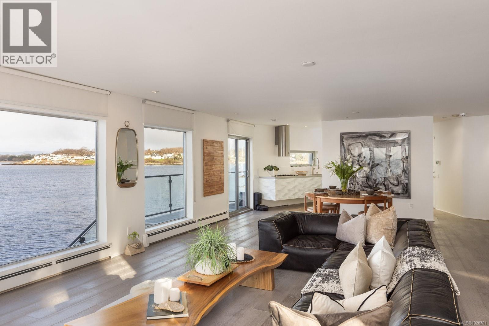  2179 Crescent Road, Oak Bay