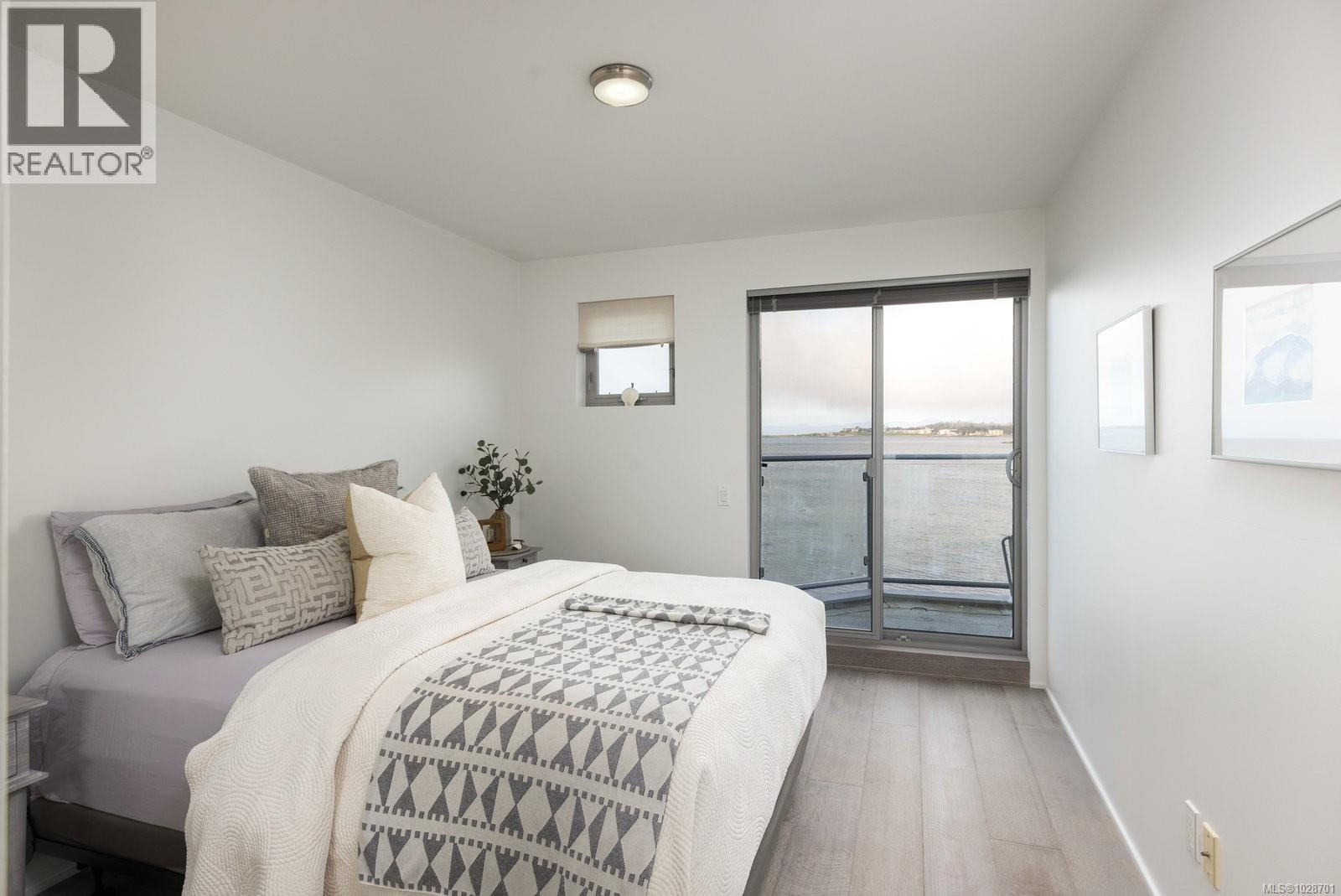  2179 Crescent Road, Oak Bay