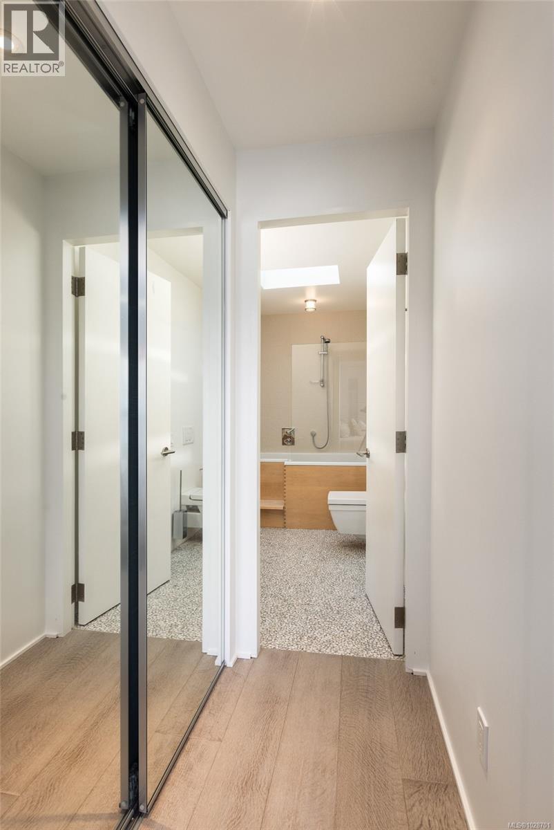  2179 Crescent Road, Oak Bay