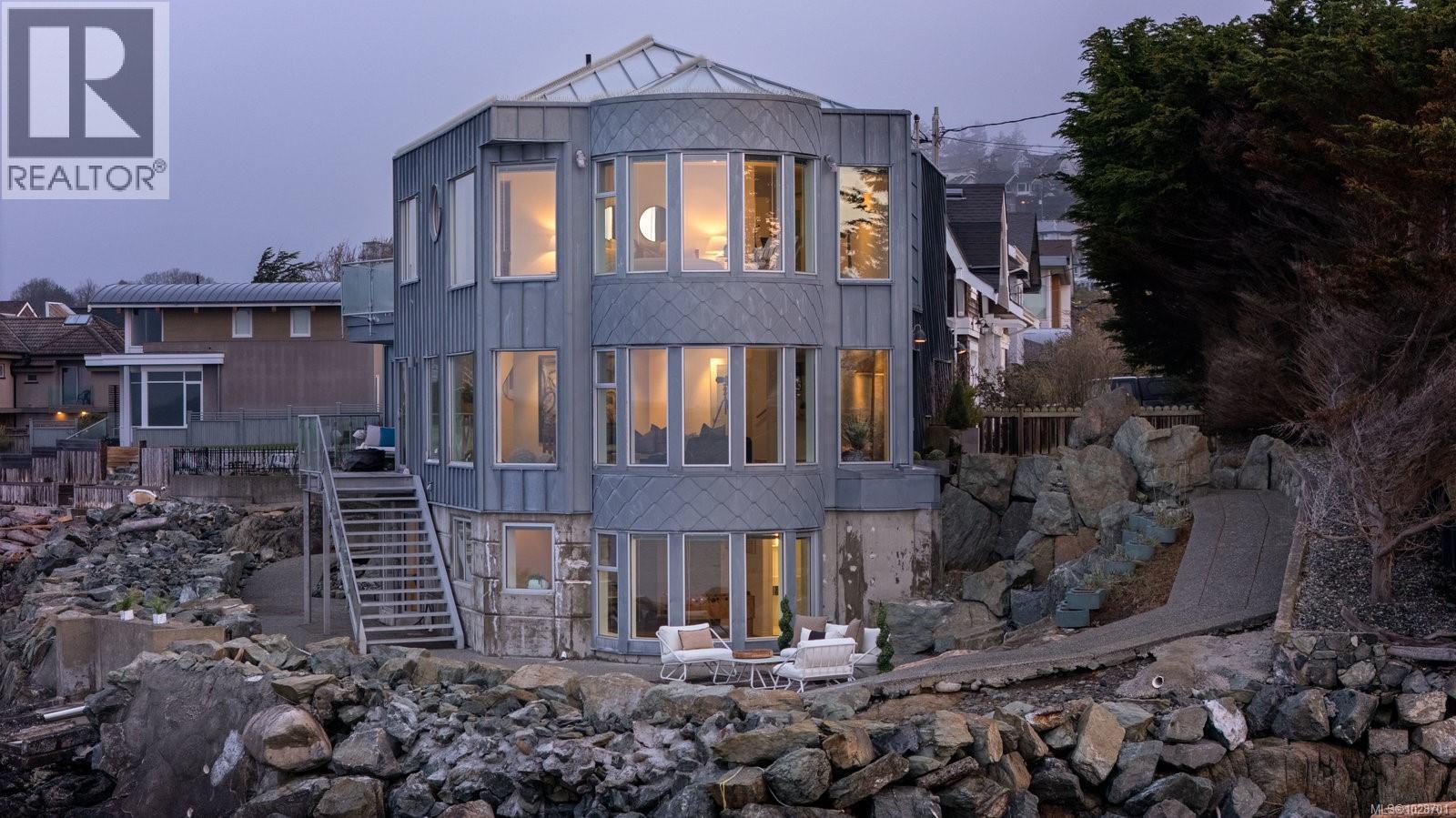  2179 Crescent Road, Oak Bay