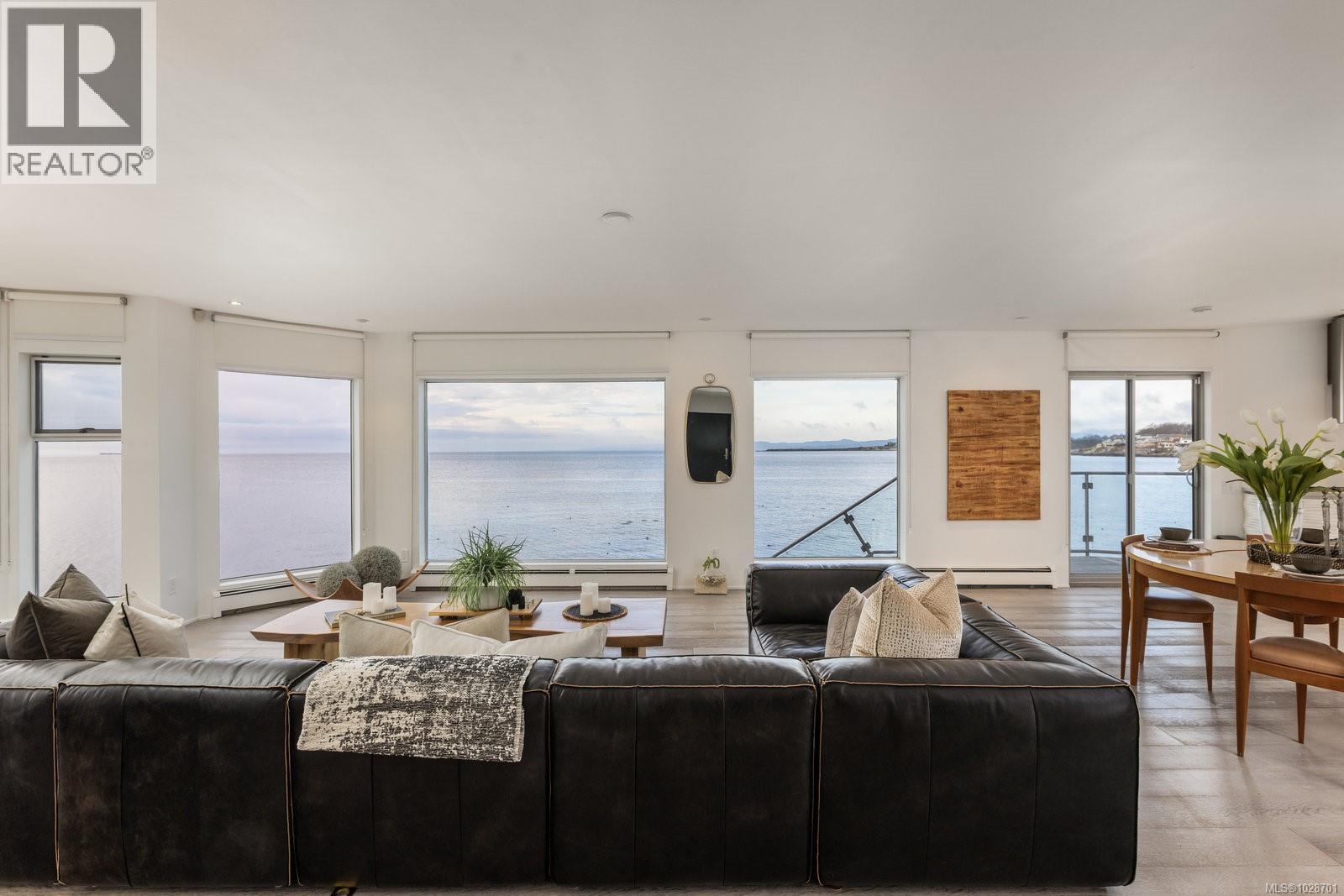  2179 Crescent Road, Oak Bay