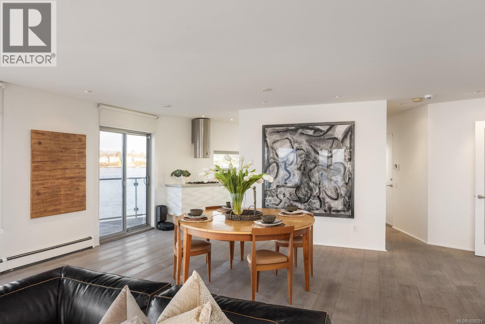  2179 Crescent Road, Oak Bay