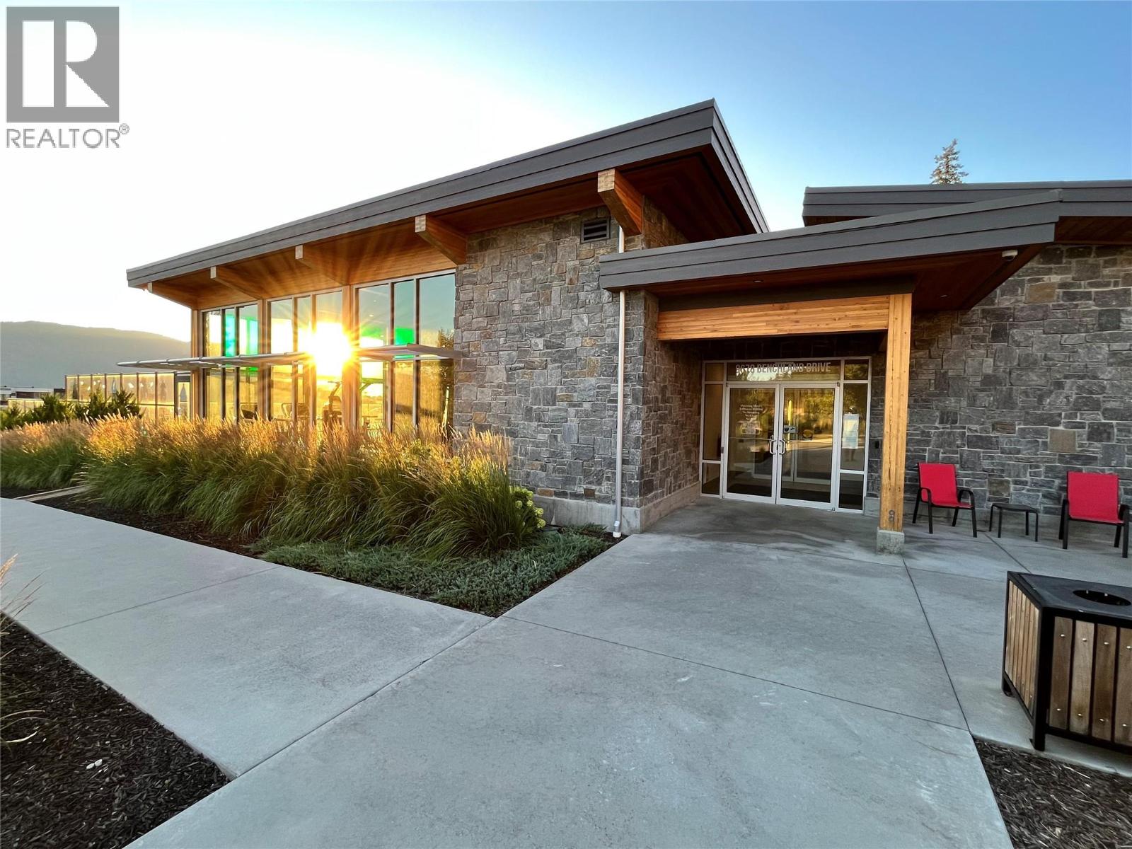  10313 Long Road, Lake Country