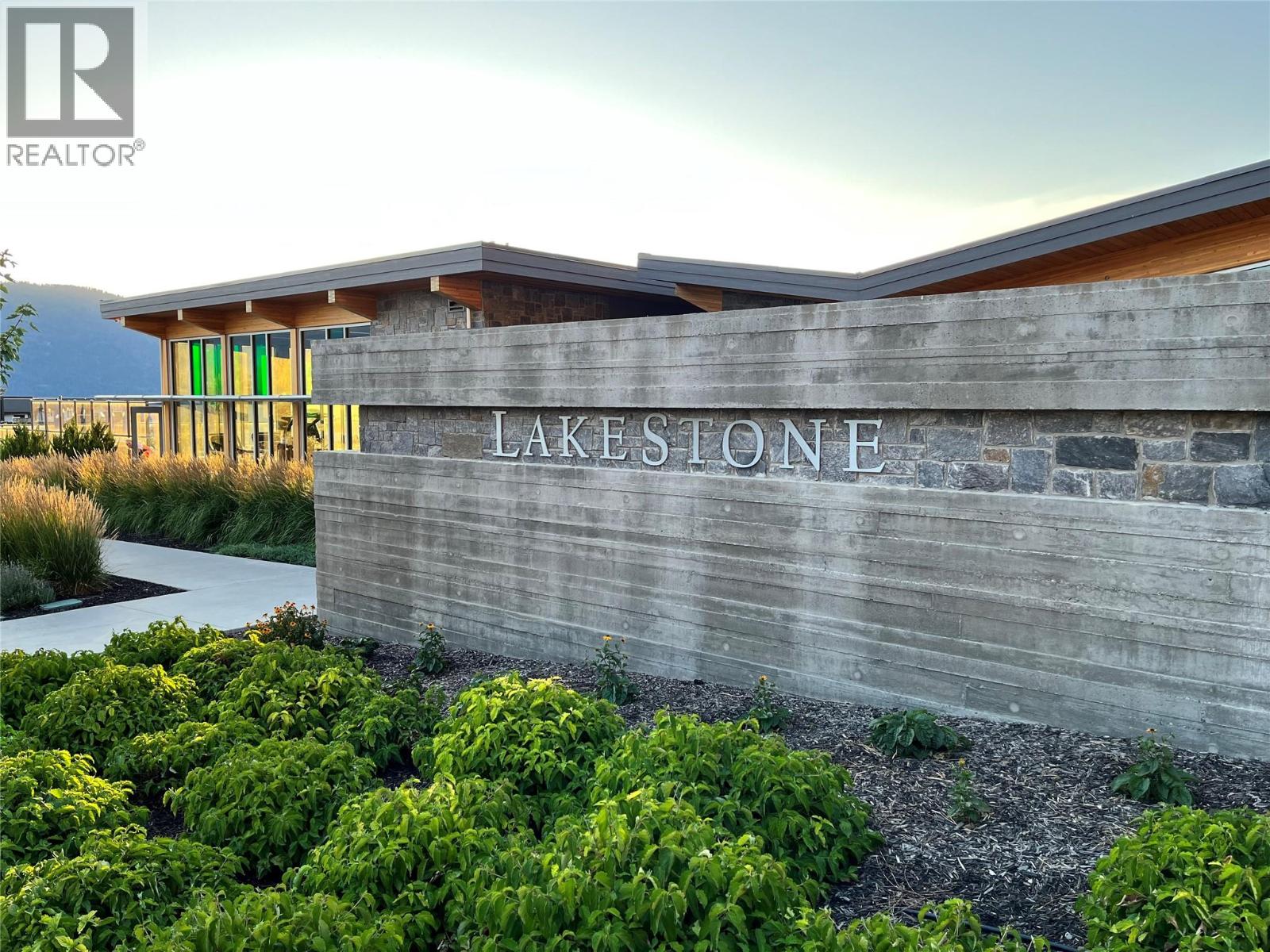  10313 Long Road, Lake Country