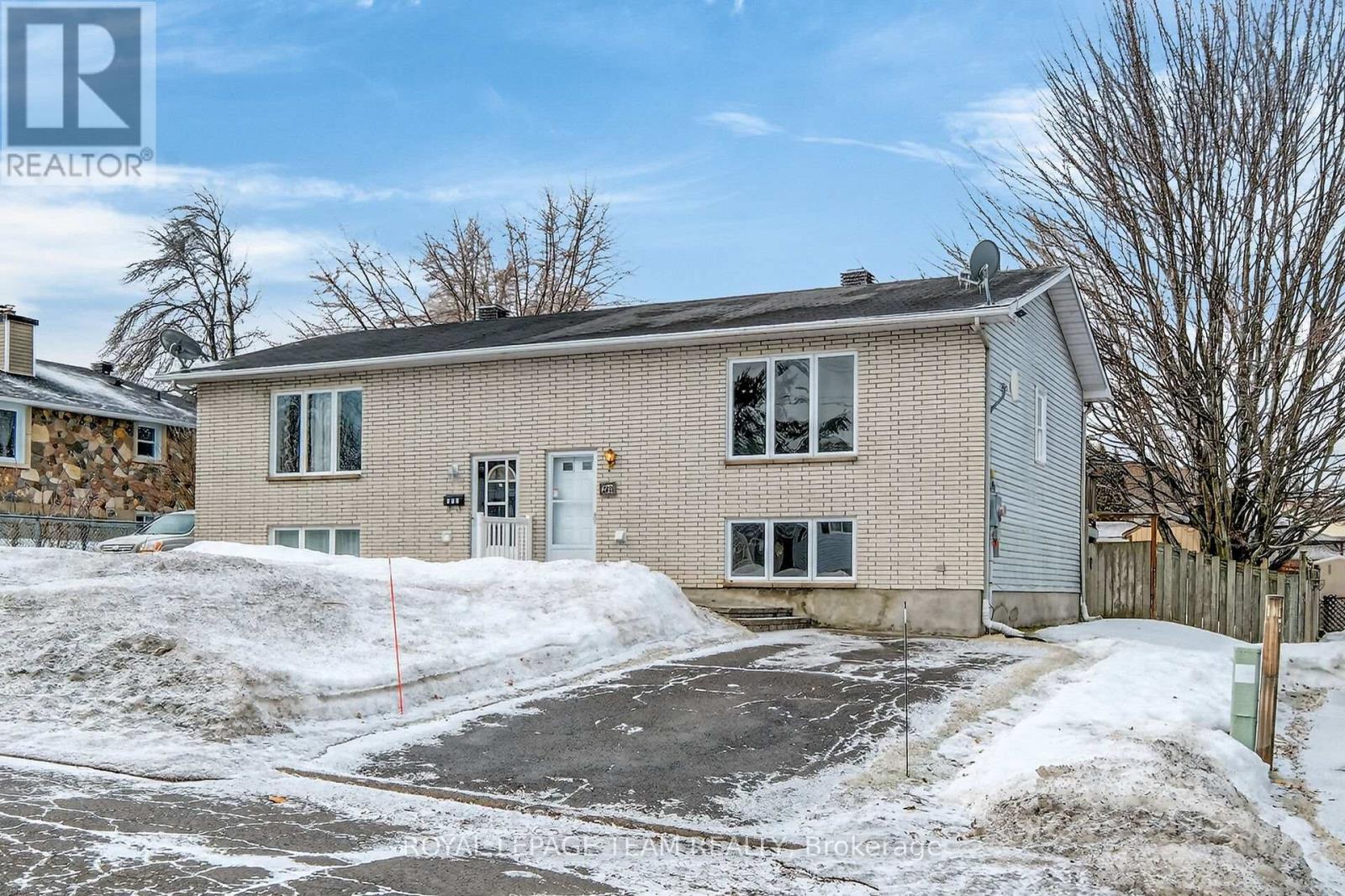 Welcome to this semi-detached raised Bungalow!