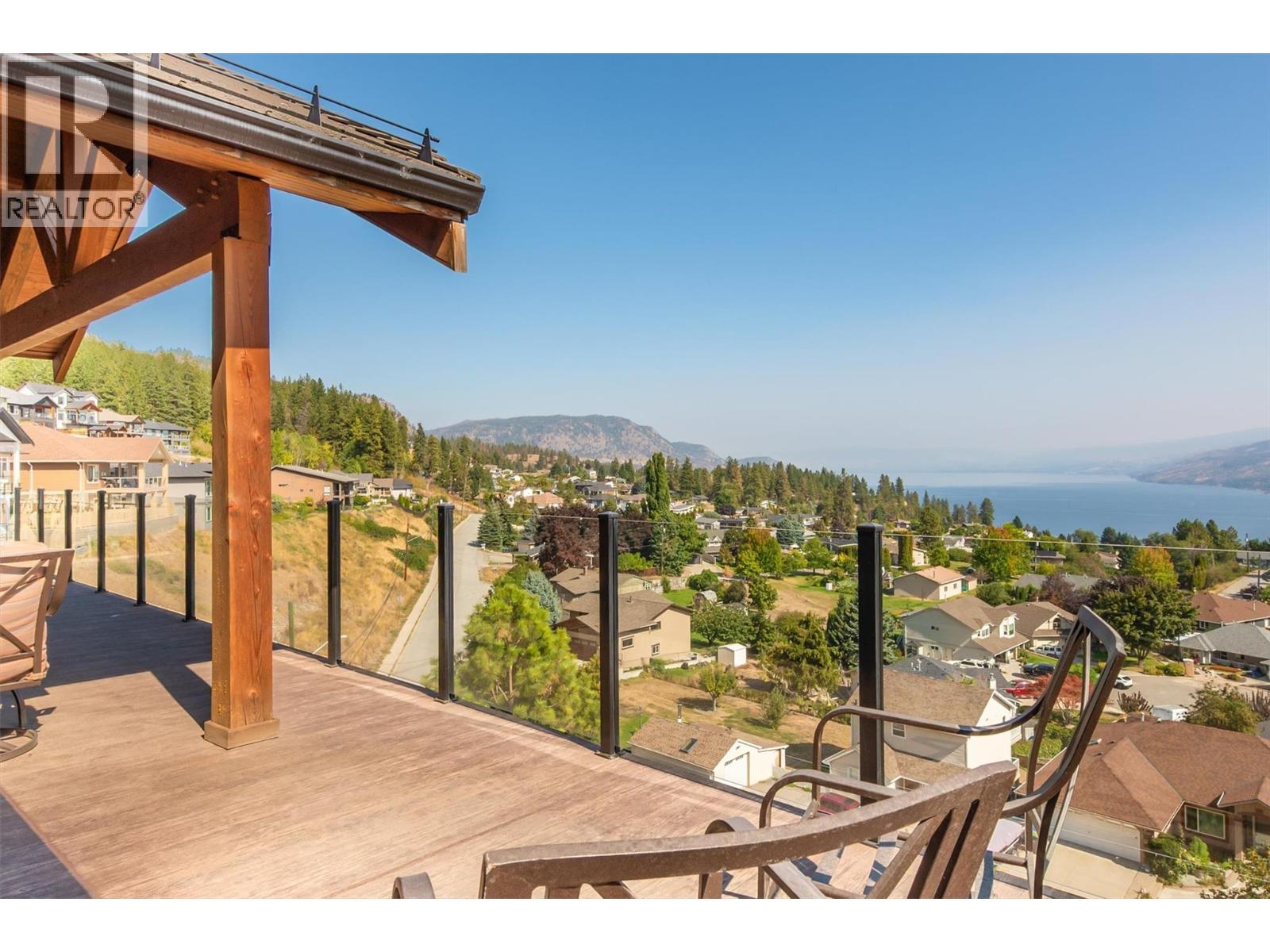 6172 Seymoure Avenue, Peachland
