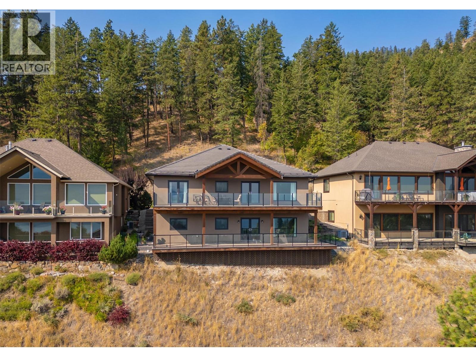 6172 Seymoure Avenue, Peachland