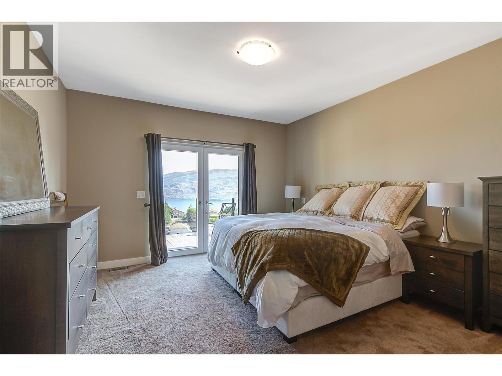 6172 Seymoure Avenue, Peachland