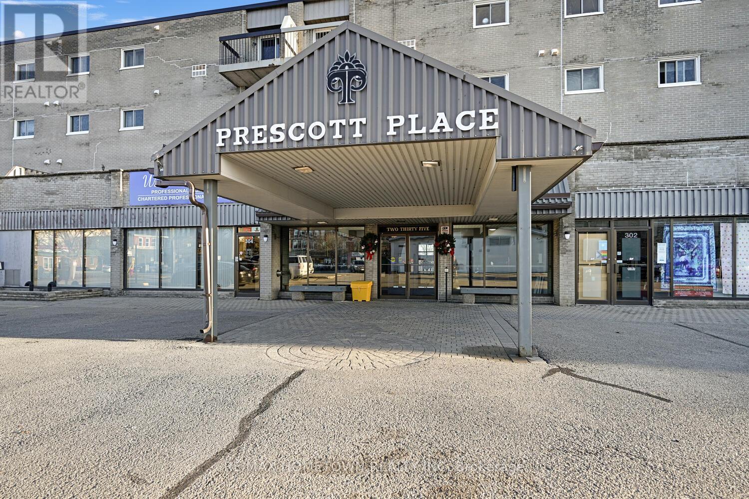 #113 235 WATER STREET - 26