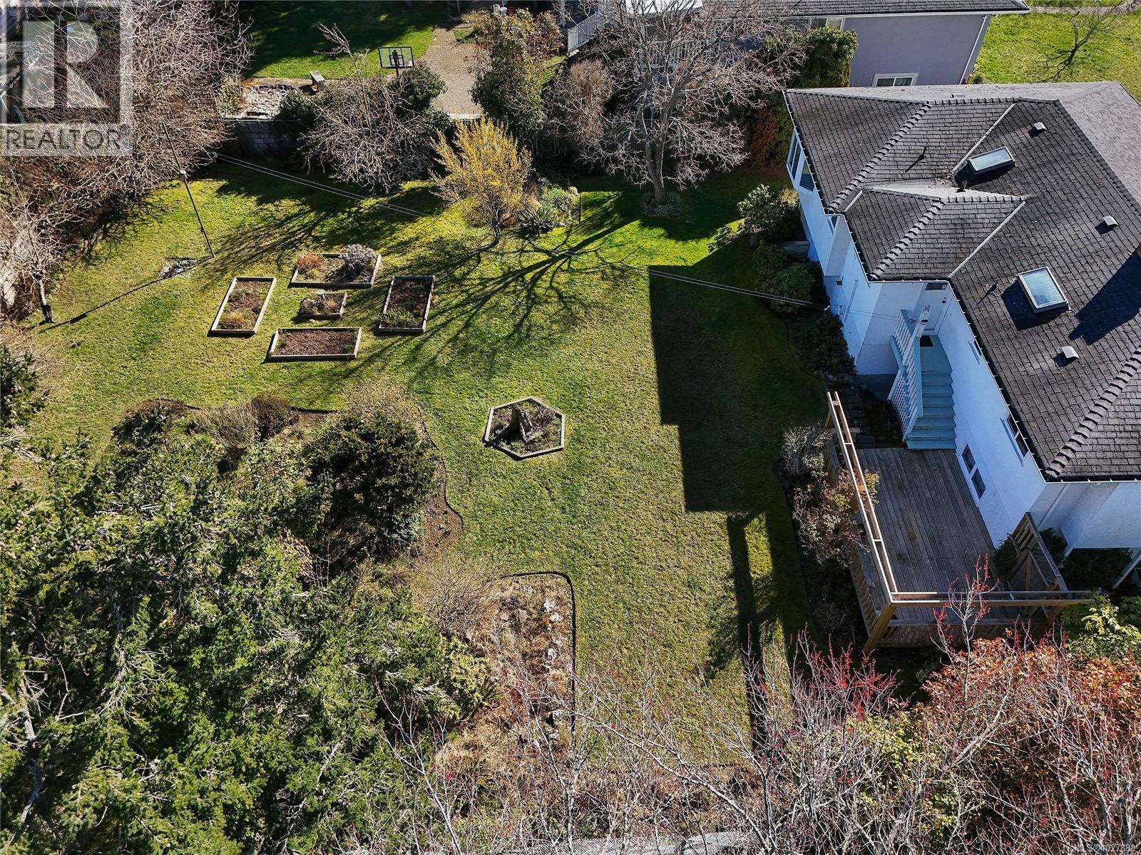 2218 EDGELOW ST - 33