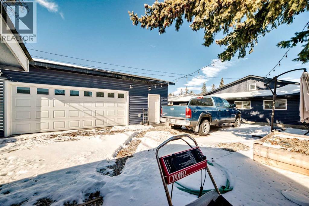 Single Family House Bungalow for Sale in   Avenue NW Bowness Calgary 