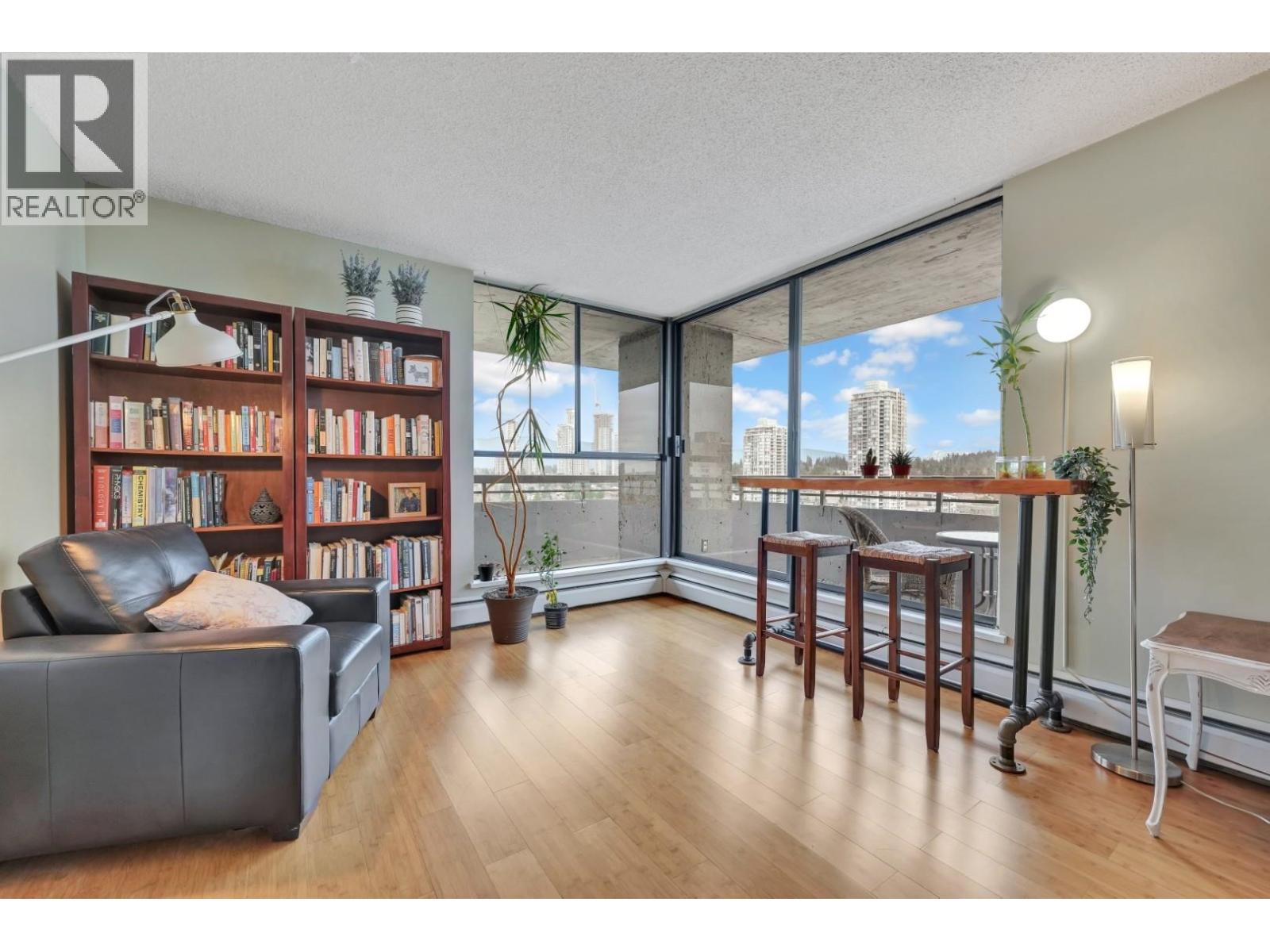 2206 3755 BARTLETT Court - photo 2