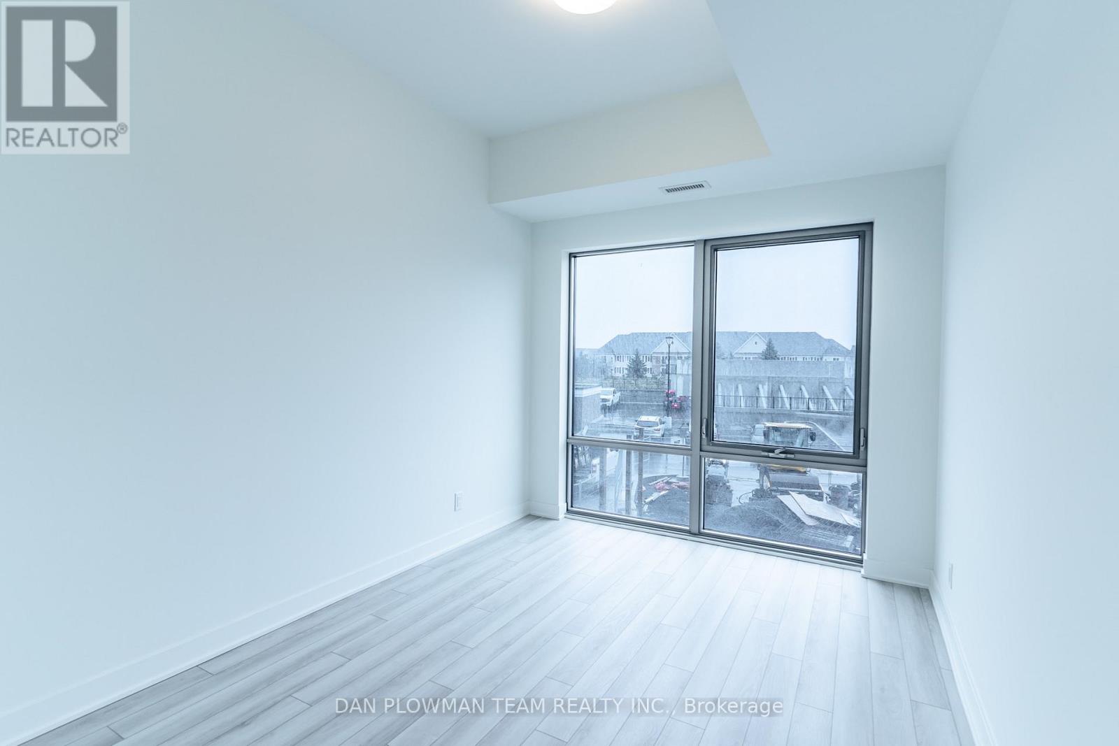 #223 51 CLARINGTON BOULEVARD - 11